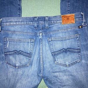 Lucky brand jeans sweet n low sz 2/26 “lucky you 🍀 lucky me“